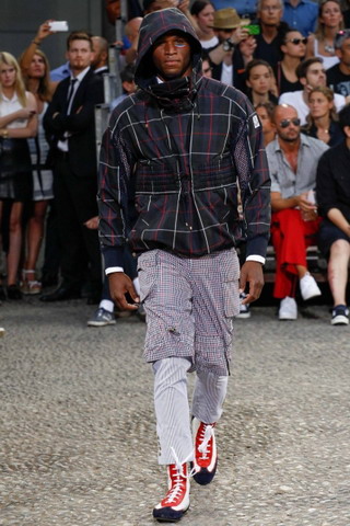 Moncler Gamme Bleu / - 2015